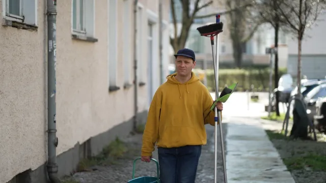 Care_1600x900_PaddyHamelmannStudioZX.jpg