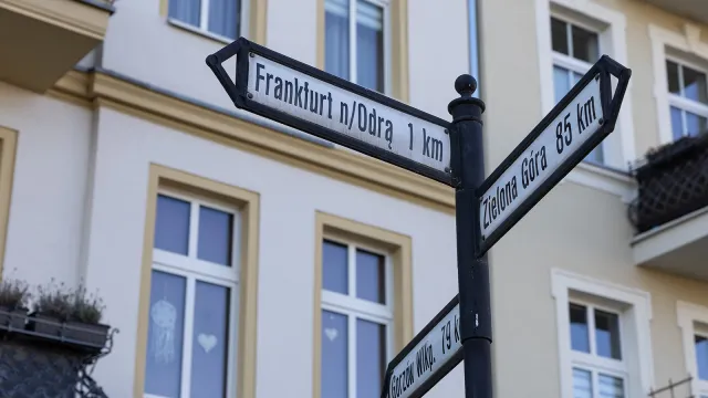 [DE Copy] 010_BG_frankfurt_manuel-frauendorf-fotografie_IMG_5588.png