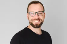 Mathias_Kreßler_headshot_966_800px.png