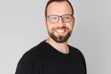 Mathias_Kreßler_headshot_966_800px.png