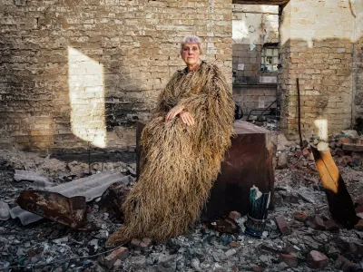 Fotoprojekt "Camouflage" der ukrainischen Künstlerin Alena Grom 800x600