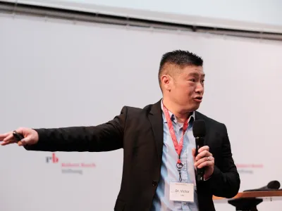 Victor R. Lee