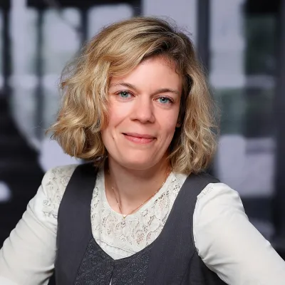 Julia Kizhukandayil