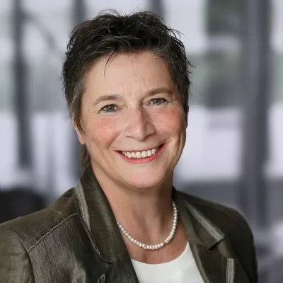 Bettina Tef