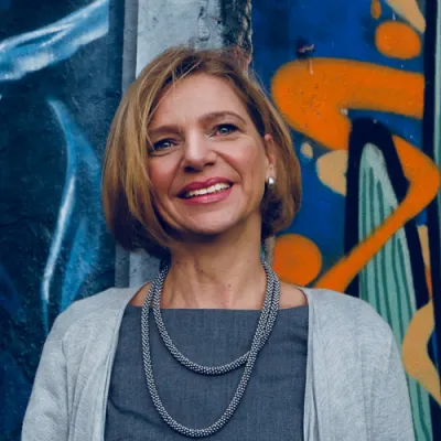 Nora Sausmikat