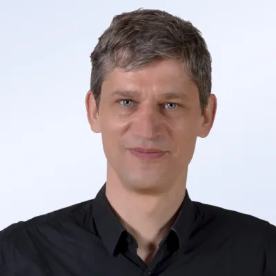 Dr. Stefan Hahn