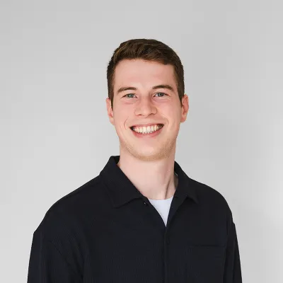 [DE Copy] Alexander_Heinrich_headshot_977_800px.png