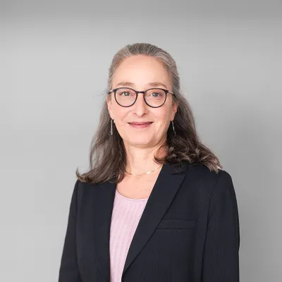 Beate_Baumgaertner_headshot_419_800px.png
